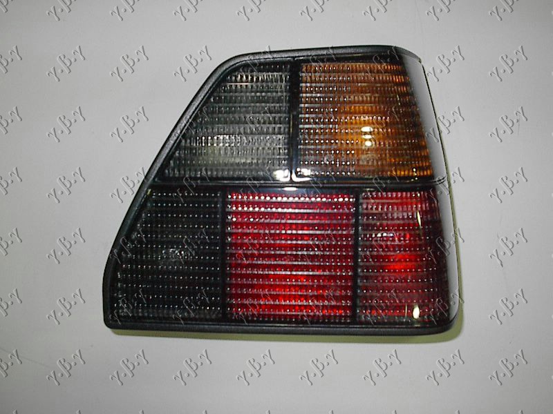 STOP LAMPA (ZATAMNJENA) DESNO